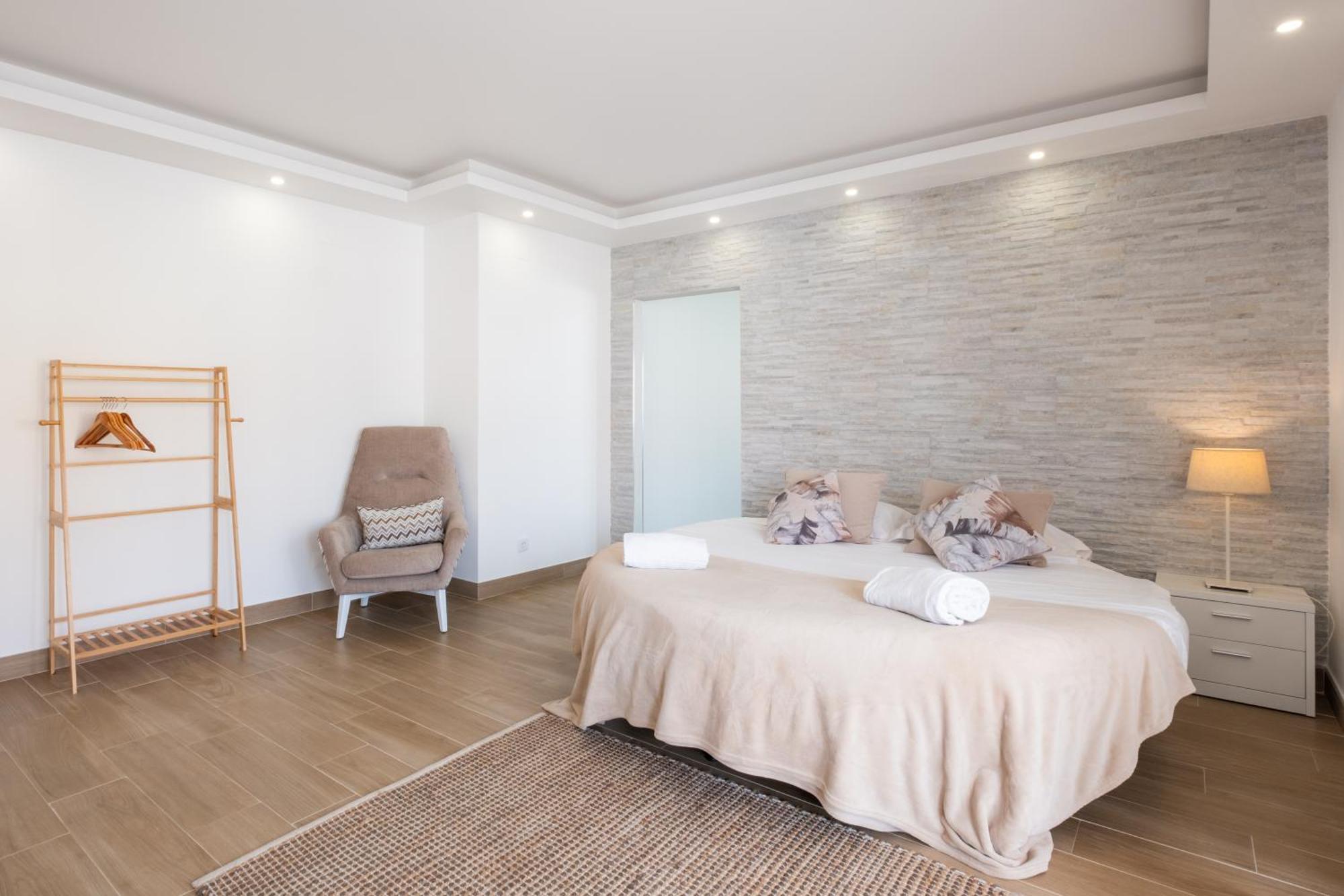West Side Guesthouse 페니케 외부 사진